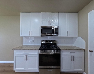 17107 Westminster Village Court - Photo Thumbnail 2