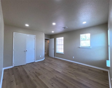 17107 Westminster Village Court - Photo Thumbnail 14