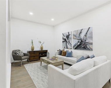 526 Colquitt Street - Photo Thumbnail 4