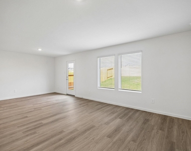 11822 Serenas Song Drive - Photo Thumbnail 5