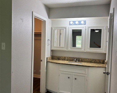 3302 Tompkins Drive - Photo Thumbnail 4