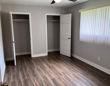 3302 Tompkins Drive - Photo Thumbnail 2