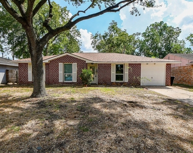 5811 Greencraig Drive - Photo Thumbnail 29
