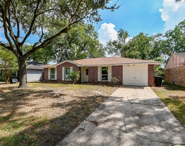 5811 Greencraig Drive - Photo Thumbnail 30