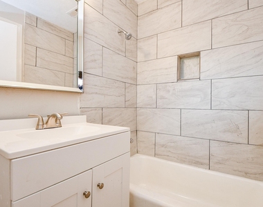 5811 Greencraig Drive - Photo Thumbnail 23