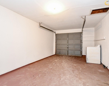 5811 Greencraig Drive - Photo Thumbnail 28