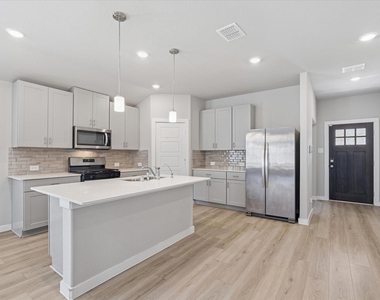 1510 King Ranch Road - Photo Thumbnail 2
