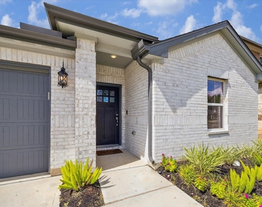 1510 King Ranch Road - Photo Thumbnail 1