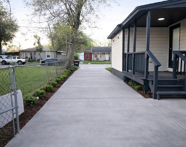 916 Parkway Street - Photo Thumbnail 15