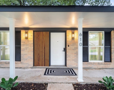 610 Acapulco Village Drive - Photo Thumbnail 11