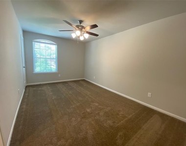 13443 Greenbrier Drive - Photo Thumbnail 13