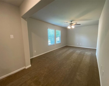 13443 Greenbrier Drive - Photo Thumbnail 12