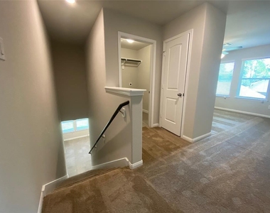 13443 Greenbrier Drive - Photo Thumbnail 11