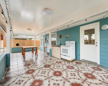 1614 York Creek Drive - Photo Thumbnail 20