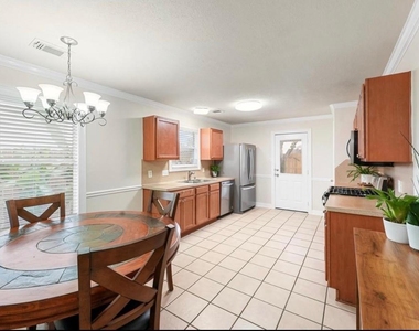 1614 York Creek Drive - Photo Thumbnail 15