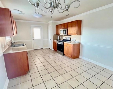 1614 York Creek Drive - Photo Thumbnail 2