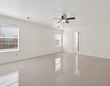 3807 Brook Garden Lane - Photo Thumbnail 21