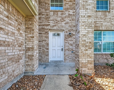 3807 Brook Garden Lane - Photo Thumbnail 3