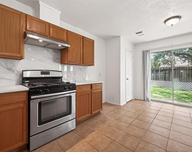 3807 Brook Garden Lane - Photo Thumbnail 16