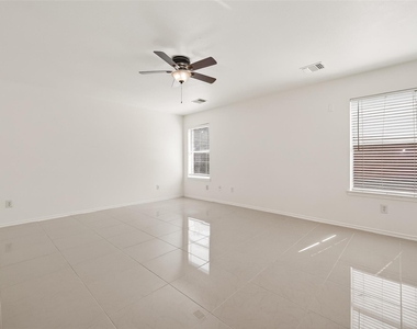 3807 Brook Garden Lane - Photo Thumbnail 23