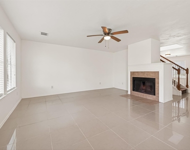 3807 Brook Garden Lane - Photo Thumbnail 8