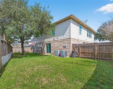 3807 Brook Garden Lane - Photo Thumbnail 47