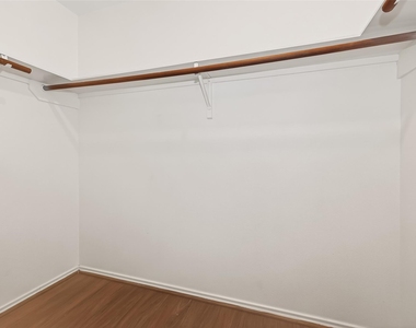 3807 Brook Garden Lane - Photo Thumbnail 41