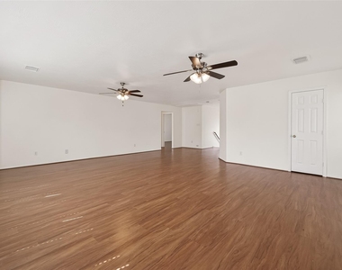 3807 Brook Garden Lane - Photo Thumbnail 32