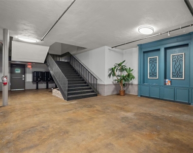 612 W Texas Avenue - Photo Thumbnail 1