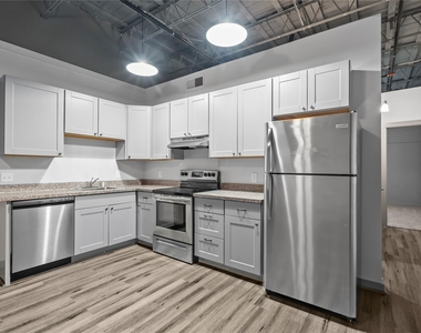 612 W Texas Avenue - Photo Thumbnail 8