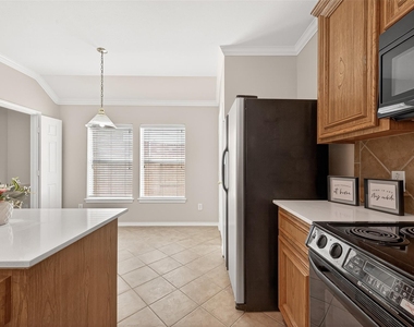 1646 Martin Lake Drive - Photo Thumbnail 7
