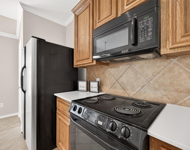 1646 Martin Lake Drive - Photo Thumbnail 9