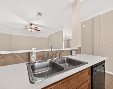 1646 Martin Lake Drive - Photo Thumbnail 10