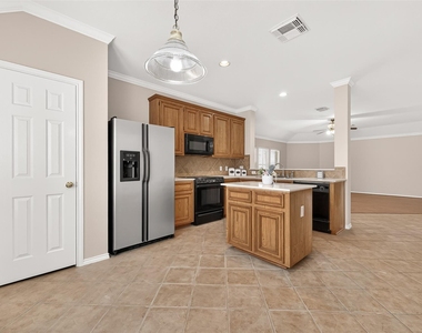 1646 Martin Lake Drive - Photo Thumbnail 13