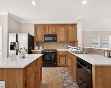 1646 Martin Lake Drive - Photo Thumbnail 4