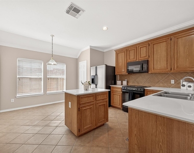 1646 Martin Lake Drive - Photo Thumbnail 3