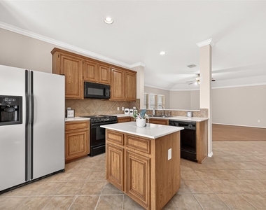 1646 Martin Lake Drive - Photo Thumbnail 2