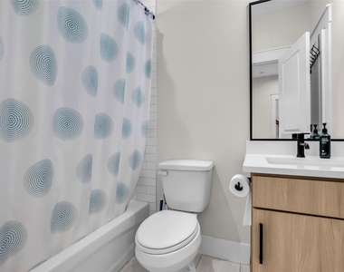 5303 Donovan Gardens Lane - Photo Thumbnail 4