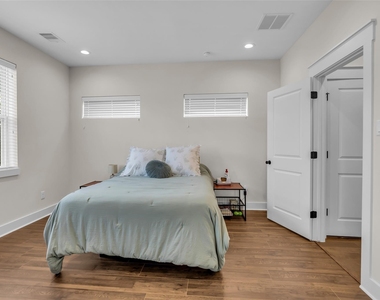5303 Donovan Gardens Lane - Photo Thumbnail 14