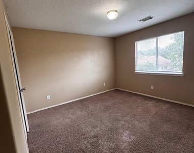 1411 Hallcroft Ln Lane - Photo Thumbnail 11