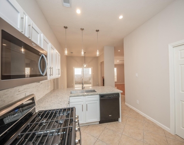 121 Coffee Lane - Photo Thumbnail 11