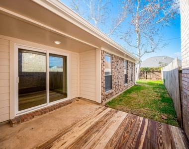 121 Coffee Lane - Photo Thumbnail 27