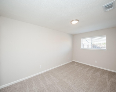 121 Coffee Lane - Photo Thumbnail 20