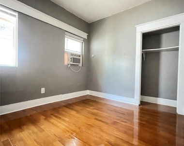 6912 Avenue C - Photo Thumbnail 11