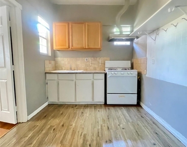 6912 Avenue C - Photo Thumbnail 14