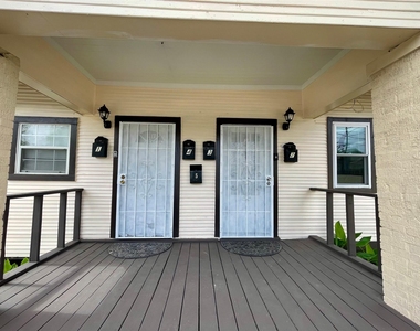 6912 Avenue C - Photo Thumbnail 4