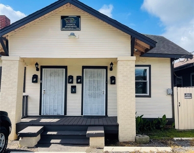 6912 Avenue C - Photo Thumbnail 3