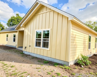 5838 Beldart Street - Photo Thumbnail 4