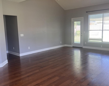 9327 Restover Lane - Photo Thumbnail 13