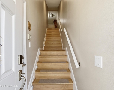 700 Trotter Lane - Photo Thumbnail 2